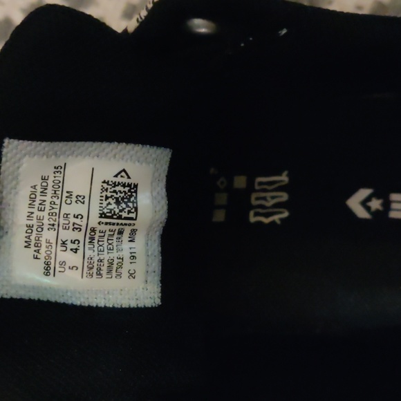 Converse Shoes - Picture 4 of 6